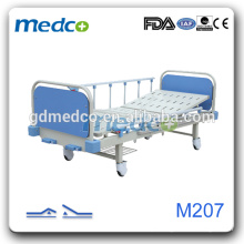 Controle manual de luxo Double Crank Hospital Bed / Wood Head / Foot M207